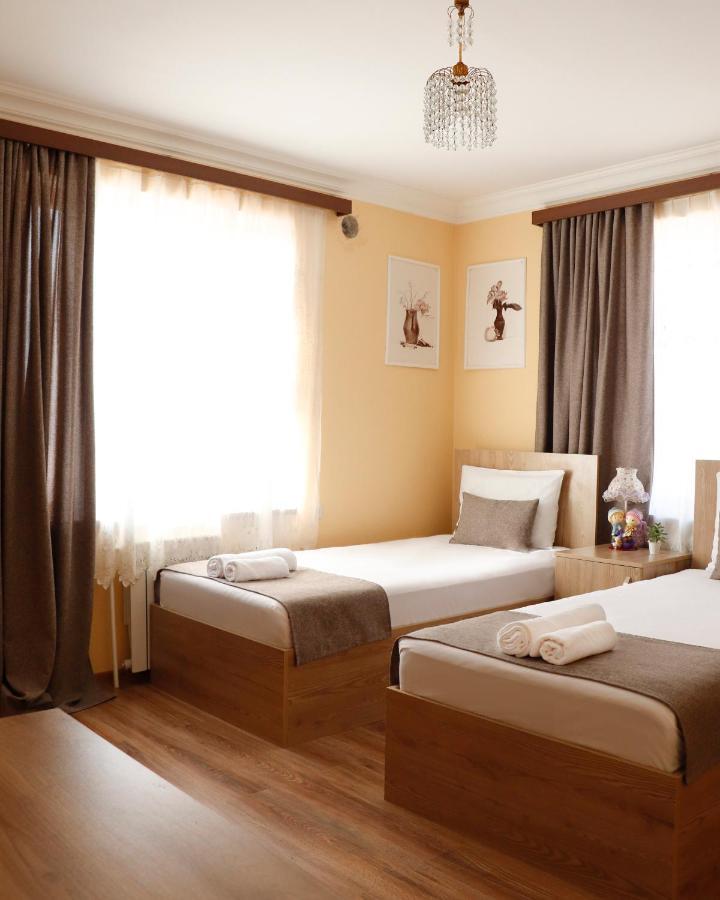 Seva Guesthouse And Cottages Byurakan Ngoại thất bức ảnh