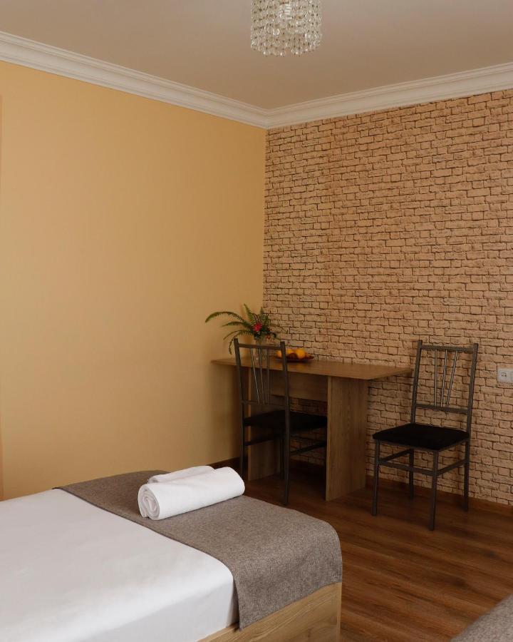Seva Guesthouse And Cottages Byurakan Ngoại thất bức ảnh